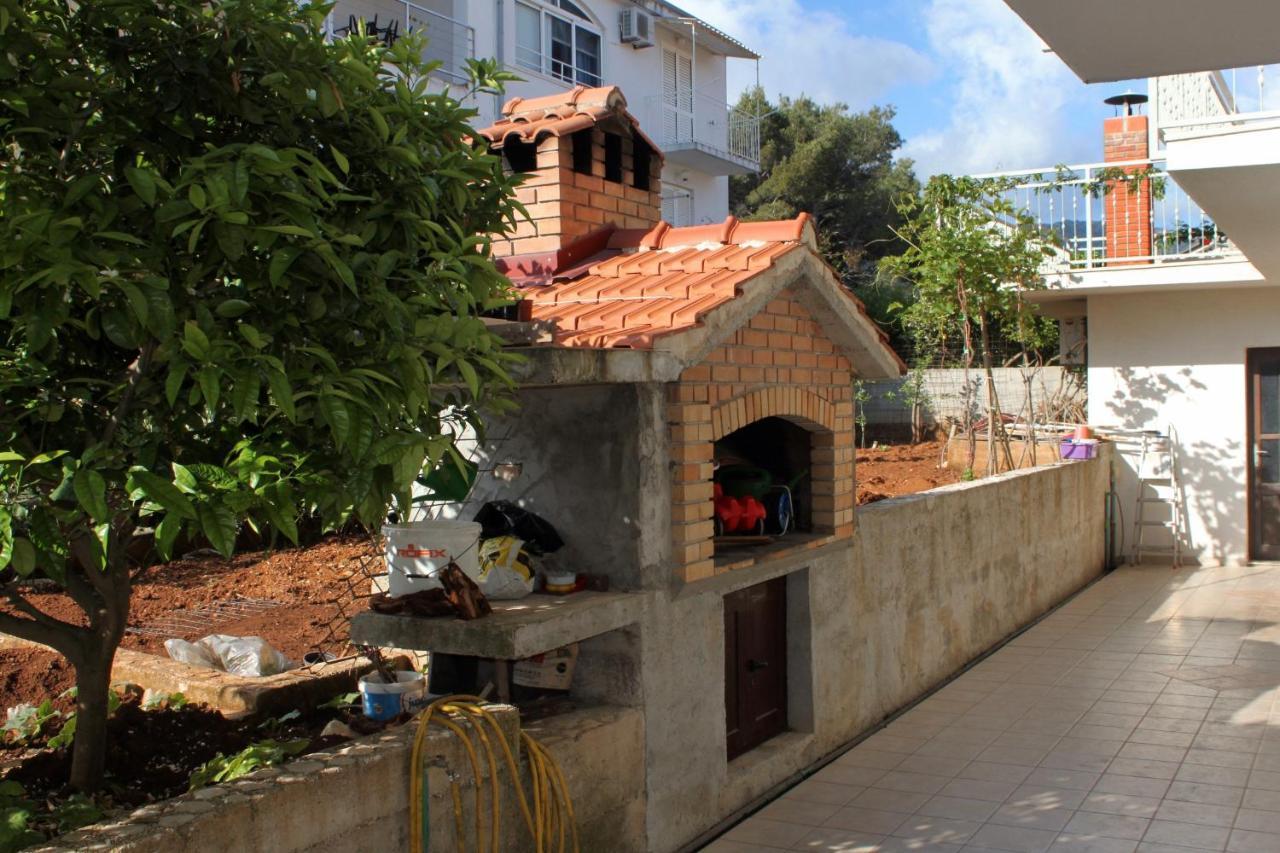 Apartments With A Parking Space Jelsa, Hvar - 8765 Елса Экстерьер фото