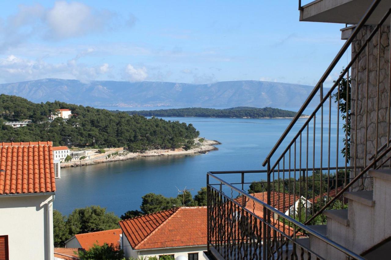 Apartments With A Parking Space Jelsa, Hvar - 8765 Елса Экстерьер фото